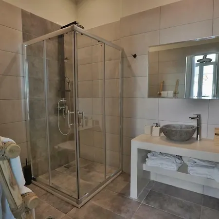 Ederlezi Boutique 3*